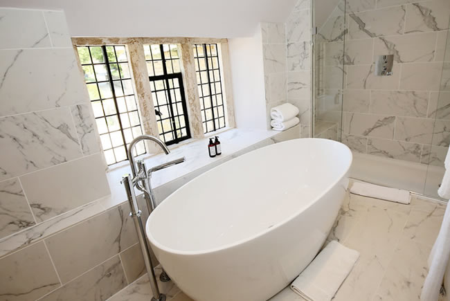 Bathroom Manor2